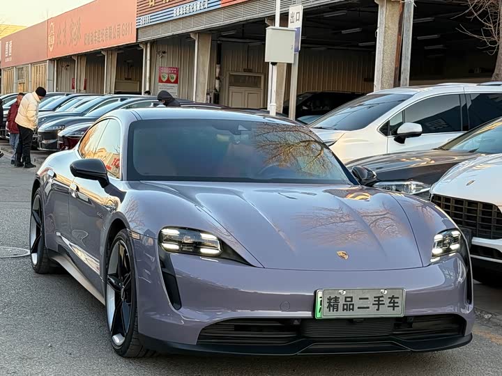 Фото 3 - Porsche Taycan