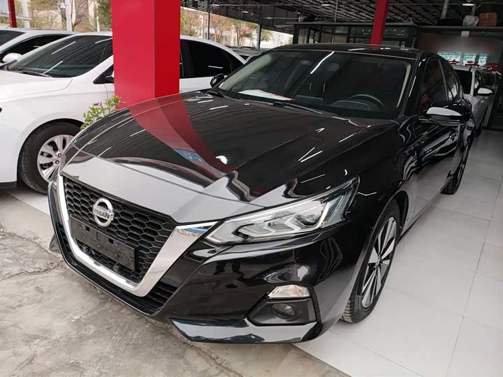 Фото 1 - Nissan Teana