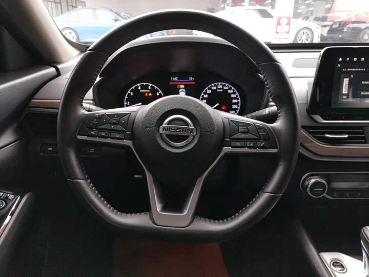 Фото 11 - Nissan Teana