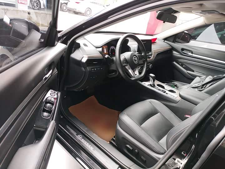 Фото 16 - Nissan Teana