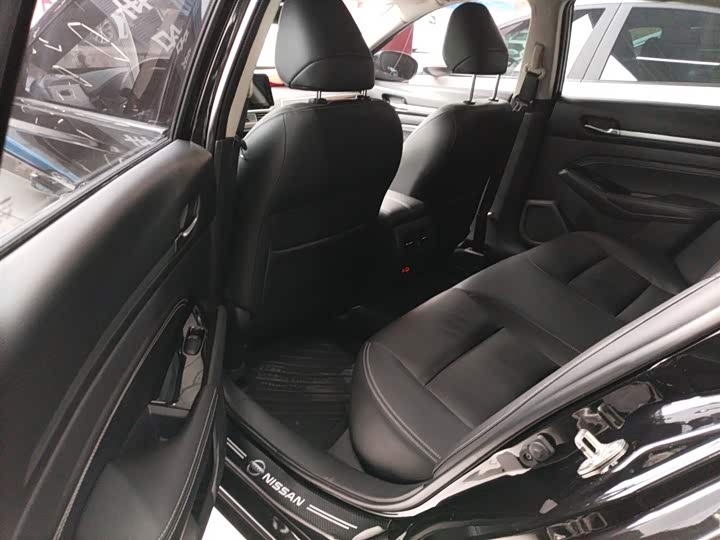 Фото 17 - Nissan Teana