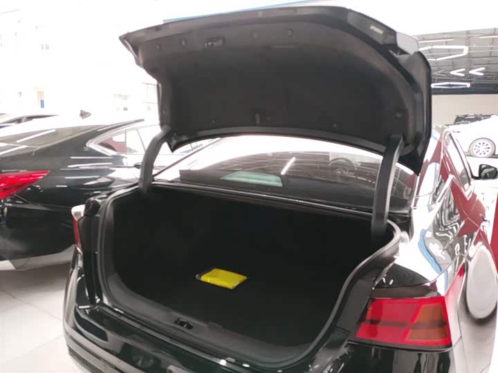 Фото 19 - Nissan Teana