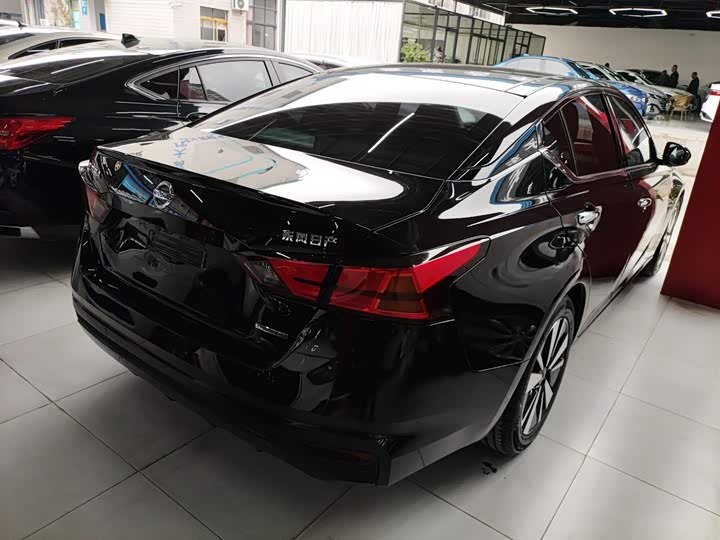 Фото 7 - Nissan Teana