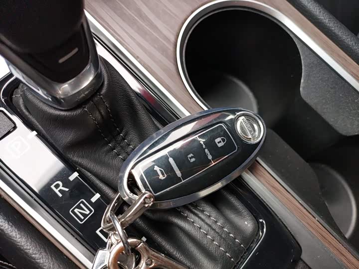 Фото 9 - Nissan Teana