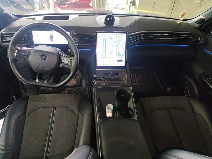 Фото 10 - Nio EC6