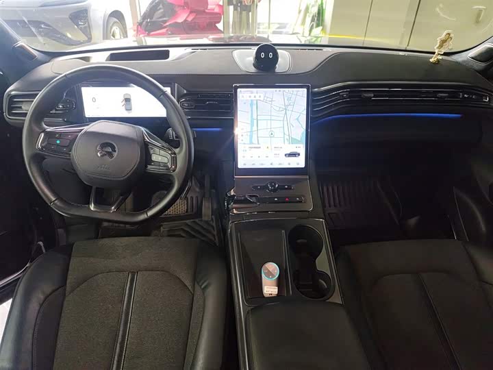 Фото 13 - Nio EC6