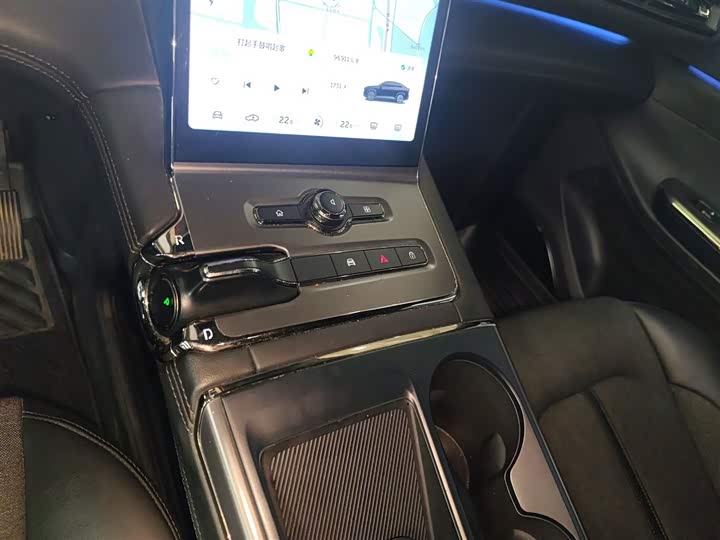 Фото 14 - Nio EC6