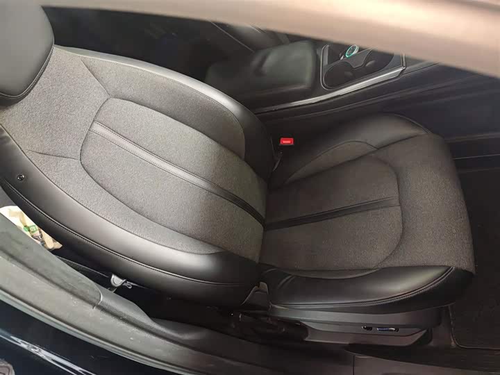 Фото 25 - Nio EC6