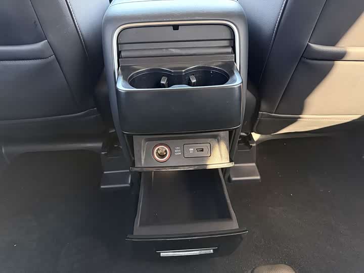 Фото 12 - GAC Trumpchi M8