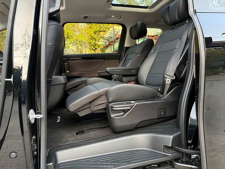 Фото 13 - GAC Trumpchi E8