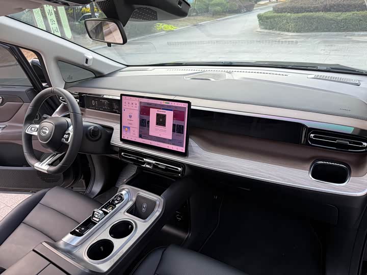 Фото 18 - GAC Trumpchi E8