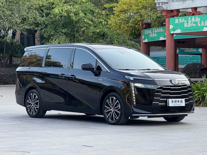 Фото 3 - GAC Trumpchi E8