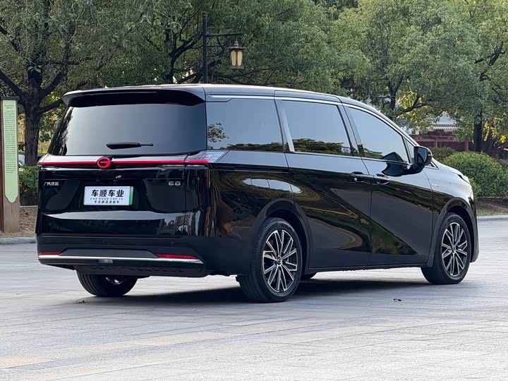 Фото 8 - GAC Trumpchi E8