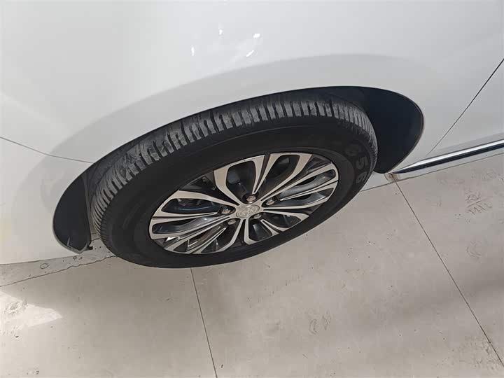 Фото 23 - Buick GL8 ES