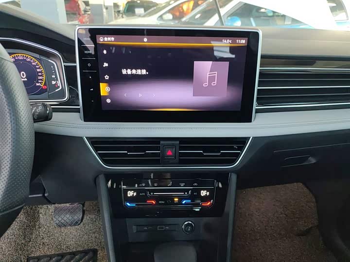 Фото 13 - Volkswagen Tiguan L Pro