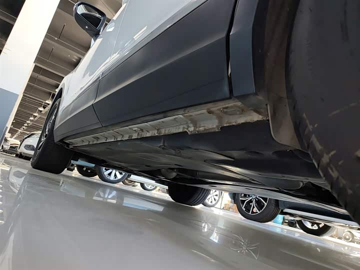 Фото 22 - Volkswagen Tiguan L Pro