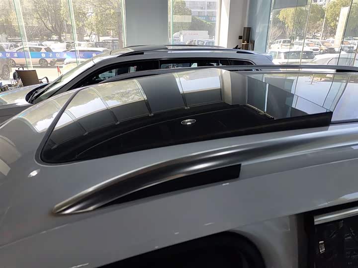 Фото 27 - Volkswagen Tiguan L Pro