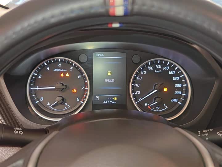 Фото 12 - Nissan Lannia