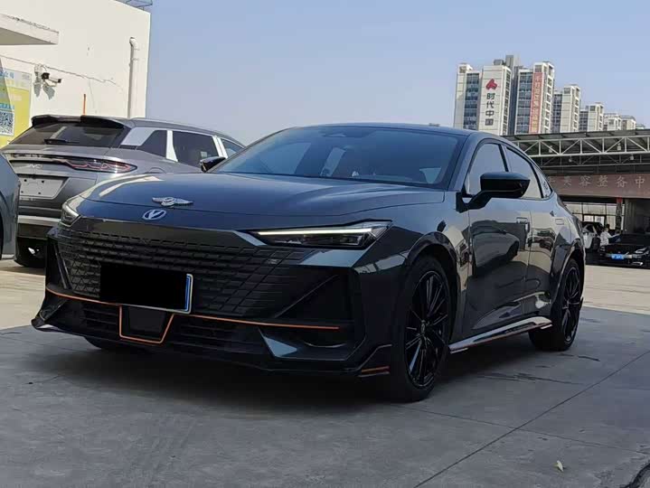 Фото 1 - Changan UNI-V