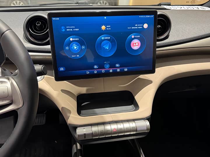 Фото 17 - BYD Dolphin