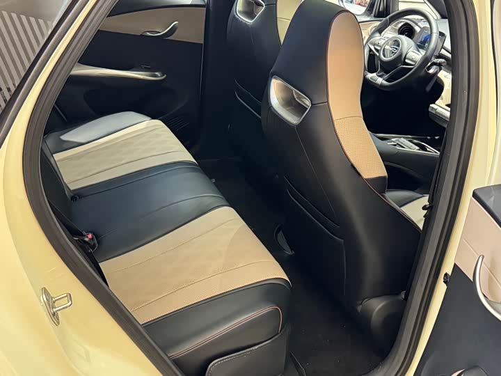 Фото 19 - BYD Dolphin