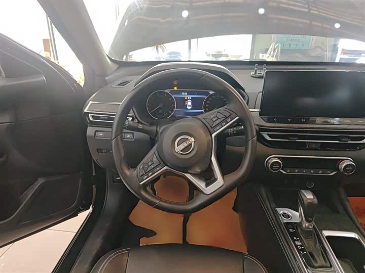 Фото 11 - Nissan Teana