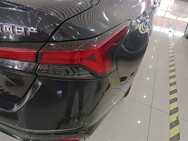 Фото 8 - Nissan Teana