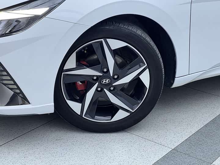 Фото 5 - Hyundai Elantra N line