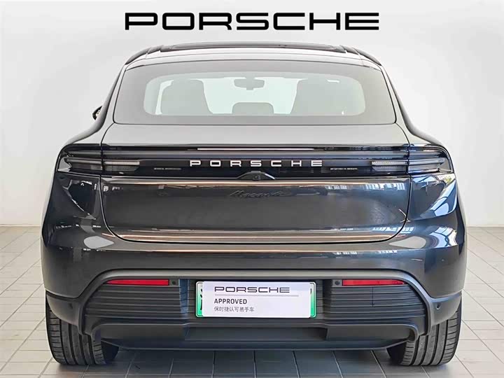 Фото 5 - Porsche Macan EV