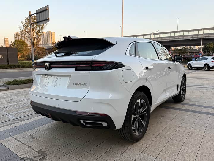 Фото 15 - Changan UNI-K Hybrid