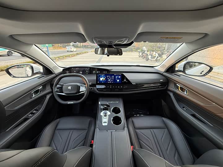 Фото 6 - Changan UNI-K Hybrid