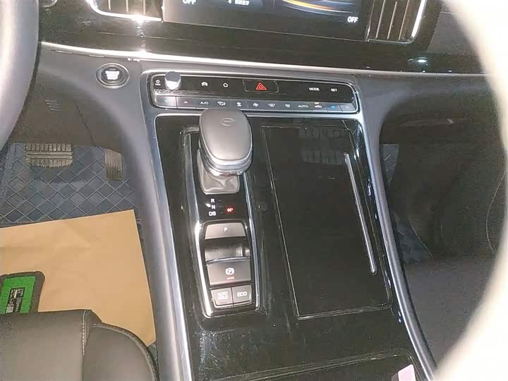 Фото 14 - GAC Trumpchi M8