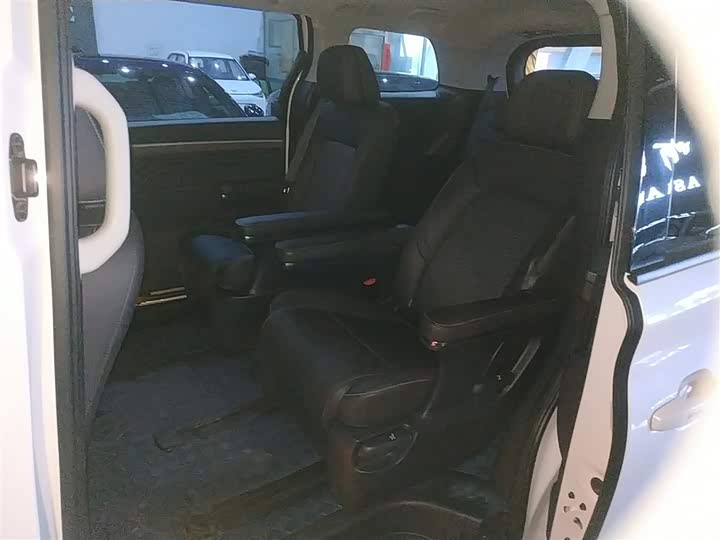 Фото 17 - GAC Trumpchi M8