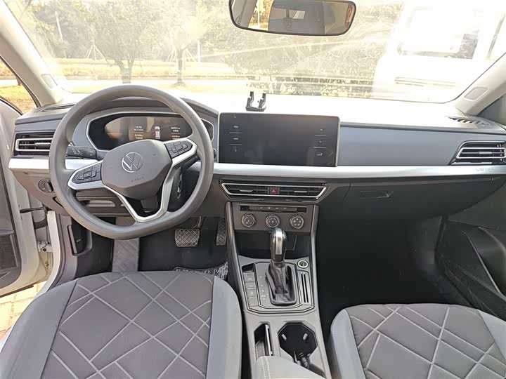 Фото 10 - Volkswagen Lavida