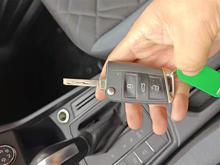 Фото 9 - Volkswagen Lavida