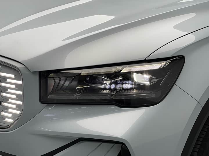 Фото 3 - Geely Monjaro