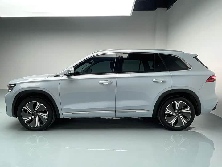 Фото 4 - Geely Monjaro