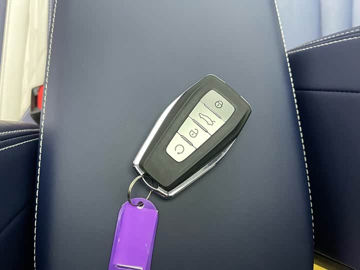 Фото 7 - Geely Monjaro