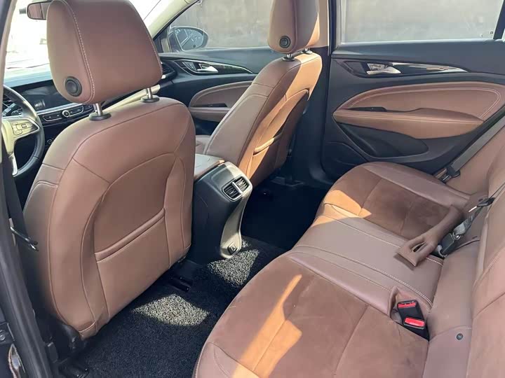 Фото 6 - Buick Regal