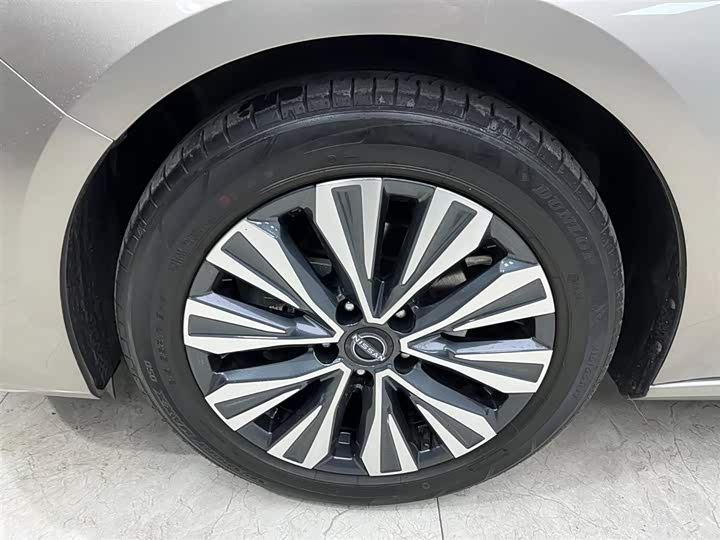 Фото 19 - Nissan Teana