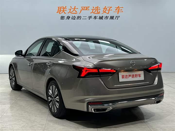 Фото 23 - Nissan Teana