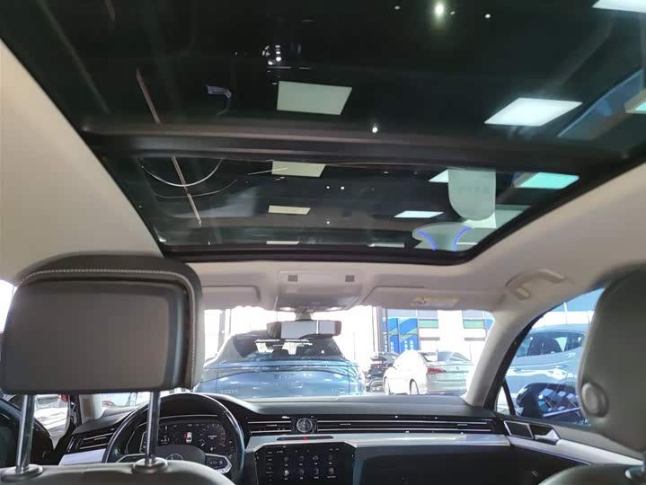 Фото 18 - Volkswagen Magotan GTE Hybrid