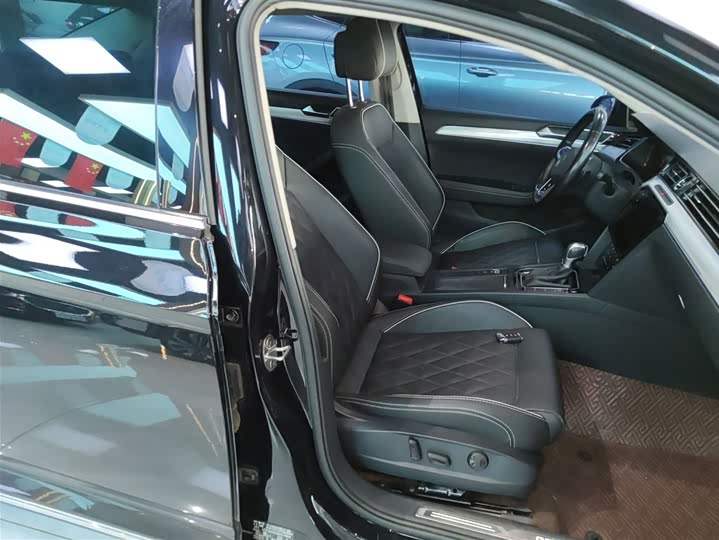 Фото 25 - Volkswagen Magotan GTE Hybrid