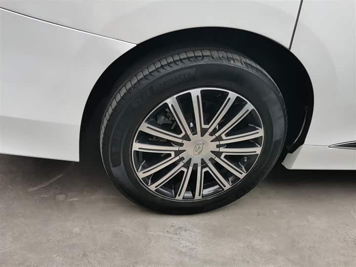 Фото 26 - GAC Trumpchi M8