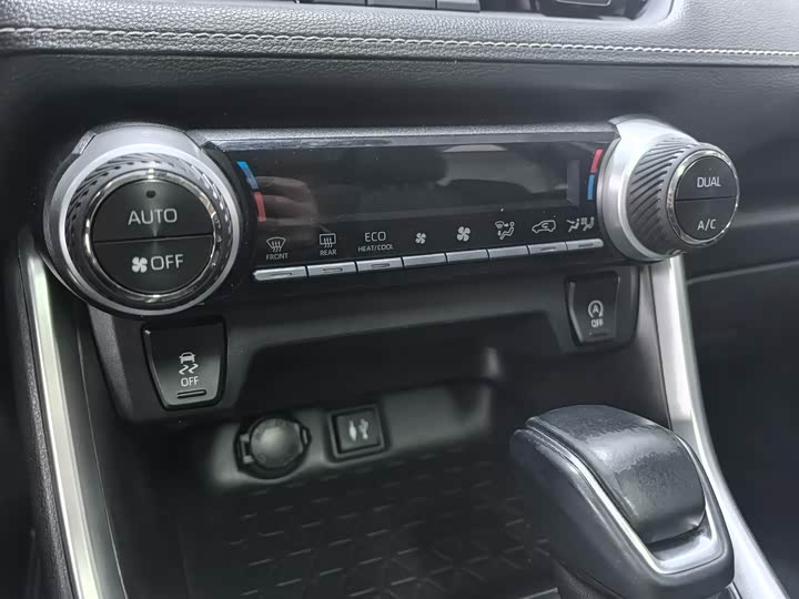 Фото 17 - Toyota Wildlander