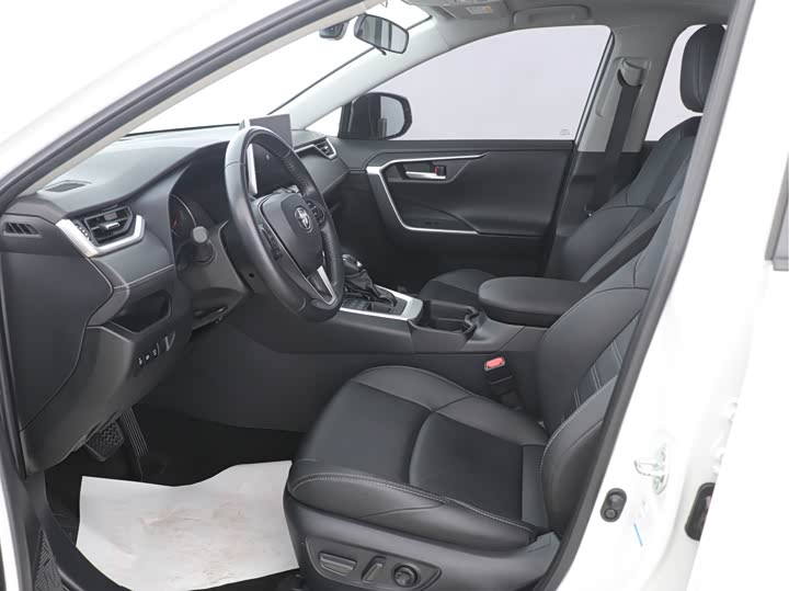 Фото 8 - Toyota Wildlander