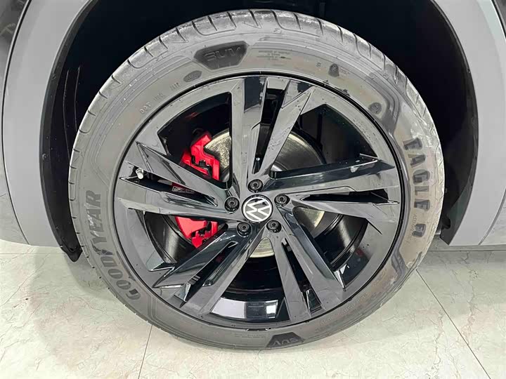 Фото 20 - Volkswagen Teramont X