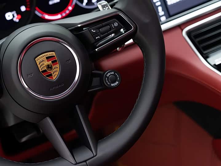 Фото 18 - Porsche Panamera