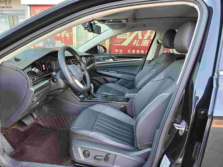 Фото 11 - Volkswagen Passat