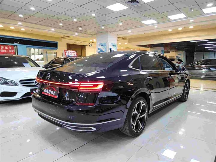 Фото 19 - Volkswagen Passat